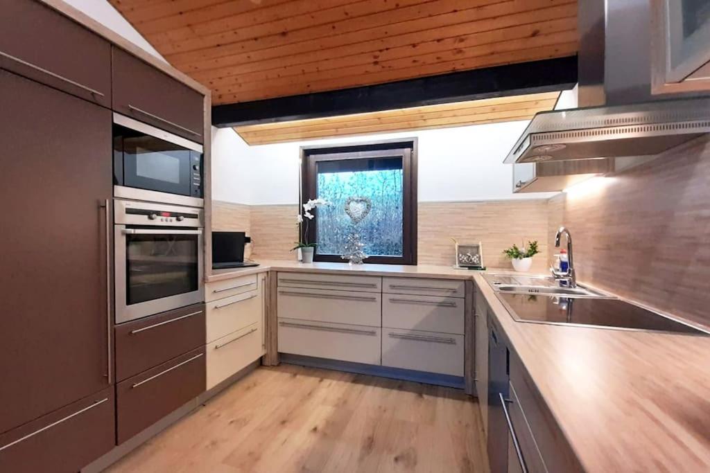 Ferienhaus Lena Im Sauerland Direkt Am Hennesee Meschede Dış mekan fotoğraf