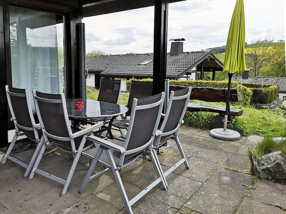 Ferienhaus Lena Im Sauerland Direkt Am Hennesee Meschede Dış mekan fotoğraf